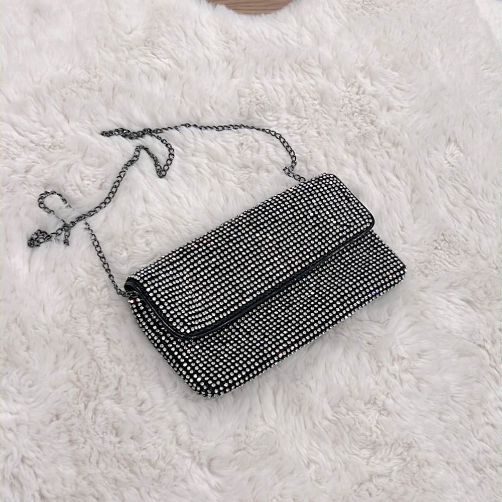 NWOT Sparkling clutch
